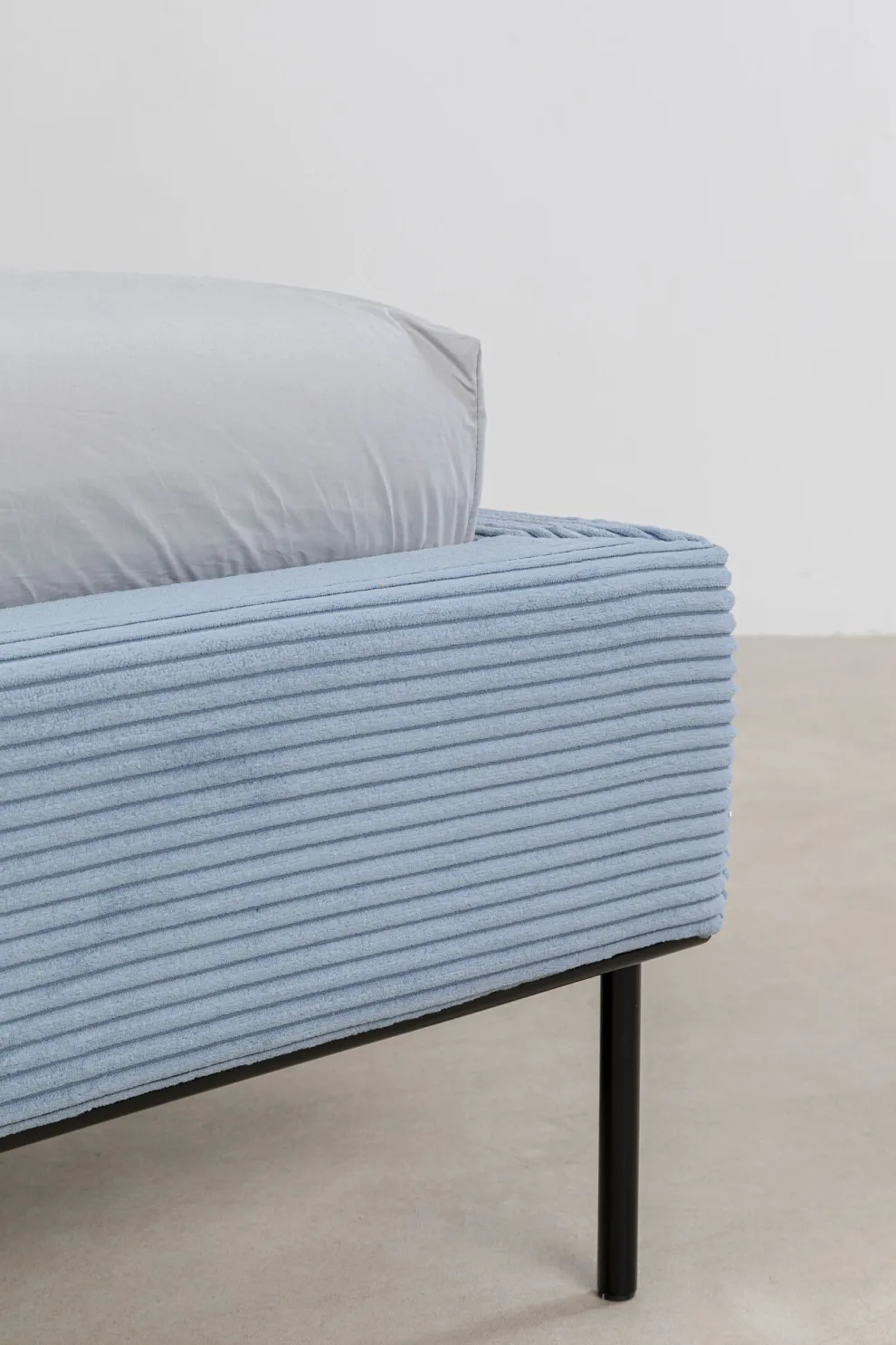 Bed East Side Cord Blue 160x200cm