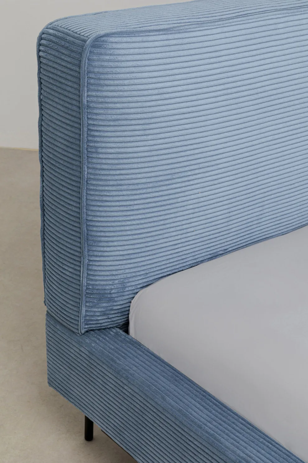 Bed East Side Cord Blue 180x200cm