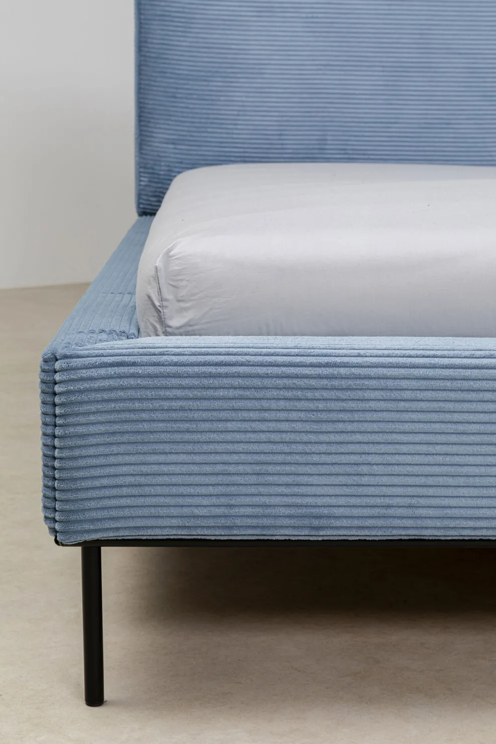 Bed East Side Cord Blue 180x200cm