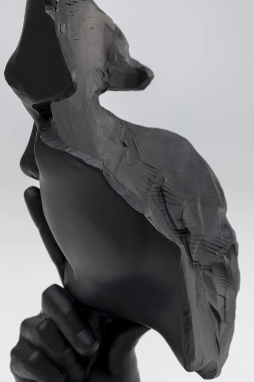 Decofiguur Quiet Face Black 31cm