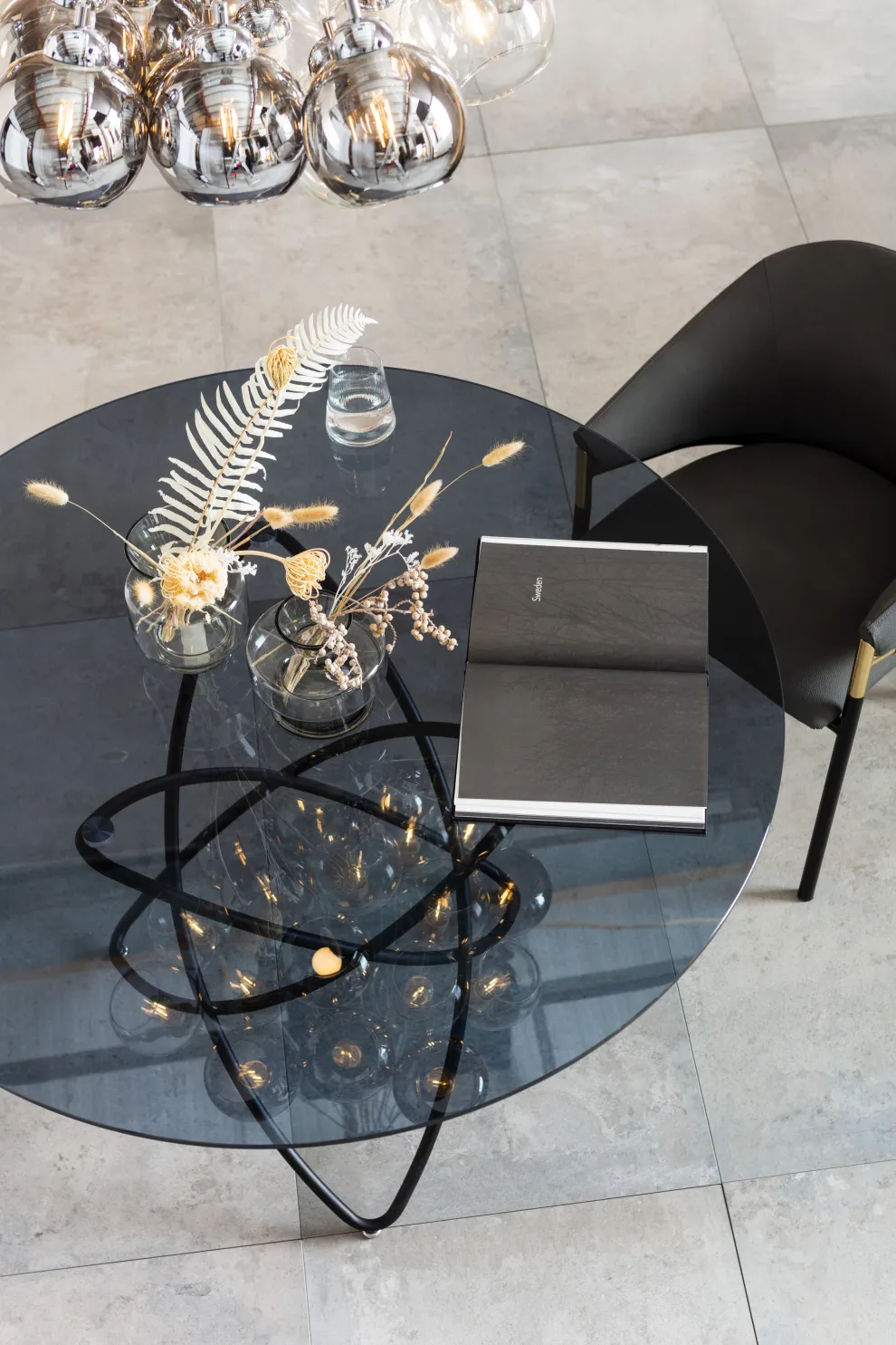 Eettafel Molekular Zwart Ø120cm